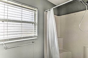 2 Mi to City Center: Spacious Port St Lucie Home!