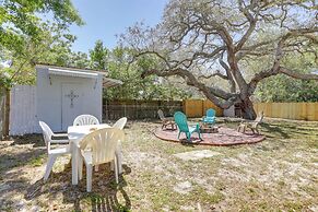Pet-friendly Largo Escape w/ Fire Pit!