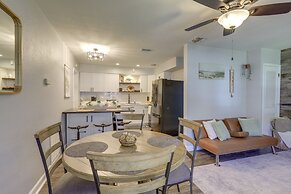 Pet-friendly Largo Escape w/ Fire Pit!
