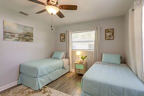 Pet-friendly Largo Escape w/ Fire Pit!