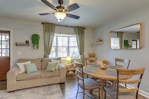 Pet-friendly Largo Escape w/ Fire Pit!