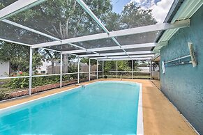 Relaxing Port Richey Getaway w/ Lanai & Pool!