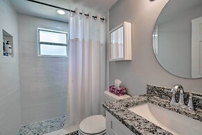 Relaxing Port Richey Getaway w/ Lanai & Pool!