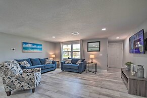 Relaxing Port Richey Getaway w/ Lanai & Pool!