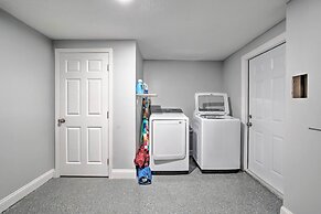 Relaxing Port Richey Getaway w/ Lanai & Pool!