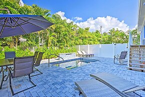 Pool & Patio: Luxe Anna Maria Island Escape!