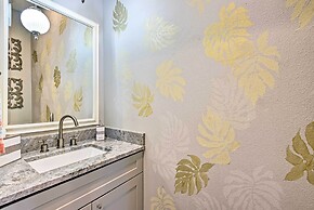 Pool & Patio: Luxe Anna Maria Island Escape!