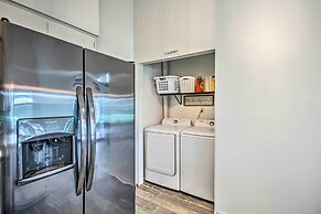 Navarre Home w/ Game Area + Screened-in Porch