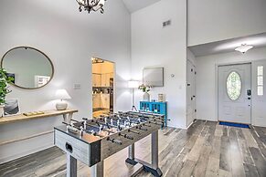 Navarre Home w/ Game Area + Screened-in Porch