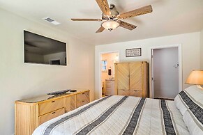 6 Mi to Dtwn Cape Coral: Home w/ Spacious Lanai!