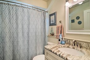 6 Mi to Dtwn Cape Coral: Home w/ Spacious Lanai!