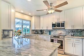 6 Mi to Dtwn Cape Coral: Home w/ Spacious Lanai!