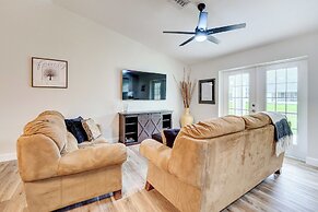 Golf & Pool Access: Pet-friendly Sebring Home!