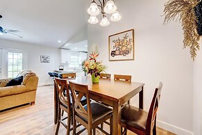 Golf & Pool Access: Pet-friendly Sebring Home!