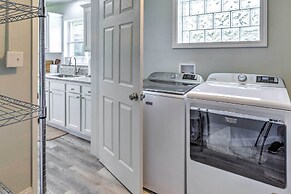 Merritt Island Oasis w/ Pool ~ 7 Mi to Beach!