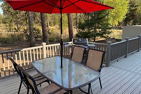 Modern Sunriver Home w/ Hot Tub: Ski, Hike & Bike!