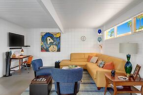 Palm Springs Contemporary Condo w/ Community Pool!
