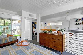 Palm Springs Contemporary Condo w/ Community Pool!