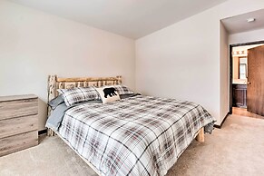 Family-friendly Lakefront Home With Deck!