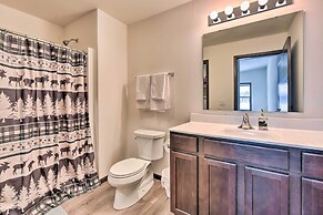 Family-friendly Lakefront Home With Deck!
