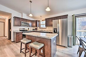 Family-friendly Lakefront Home With Deck!