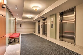 Ocean-view Balcony: Beachfront Hollywood Apt!