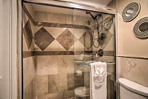 Ocean-view Balcony: Beachfront Hollywood Apt!