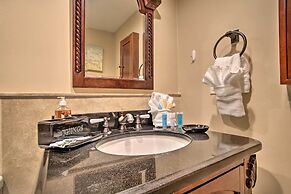 Ocean-view Balcony: Beachfront Hollywood Apt!