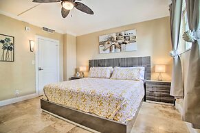 Ocean-view Balcony: Beachfront Hollywood Apt!