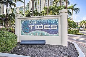 Ocean-view Balcony: Beachfront Hollywood Apt!