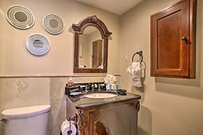 Ocean-view Balcony: Beachfront Hollywood Apt!