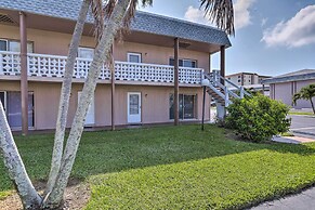 'the Palms' Cocoa Beach Condo: Walk to Beach!