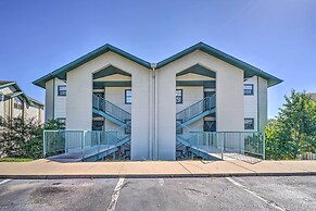 Branson Condo on Golf Course: Community Pool!