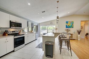 Game Room & Deck: Spacious Home in St James City