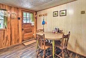 Stone Lake Cabin: Grill & Access to Fishing!