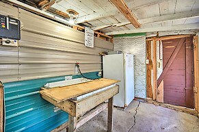 Stone Lake Cabin: Grill & Access to Fishing!