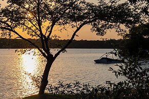 Private Pool & Screened Deck: Mashpee Home!