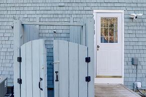 Private Pool & Screened Deck: Mashpee Home!