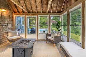 Private Pool & Screened Deck: Mashpee Home!