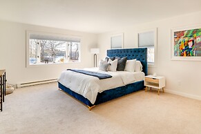 Private Pool & Screened Deck: Mashpee Home!