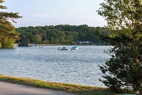 Private Pool & Screened Deck: Mashpee Home!