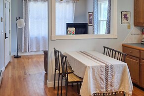 7 Mi to Downtown Providence: Quiet Apt in Seekonk