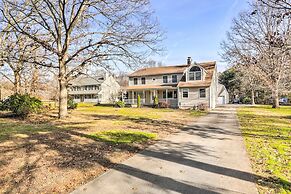 7 Mi to Downtown Providence: Quiet Apt in Seekonk