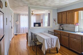 7 Mi to Downtown Providence: Quiet Apt in Seekonk