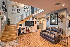 Charming Retreat ~ 1 Mi to Ossipee Lake Marina!