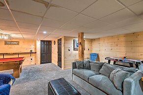 Charming Retreat ~ 1 Mi to Ossipee Lake Marina!