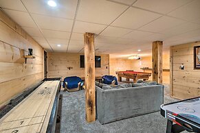 Charming Retreat ~ 1 Mi to Ossipee Lake Marina!