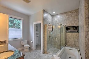 Bright Lower-level Unit ~ 1 Mi to Lake Michigan