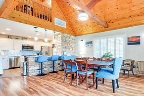 Pet-friendly Canyon Lake Cabin, 1 Mi to Water!