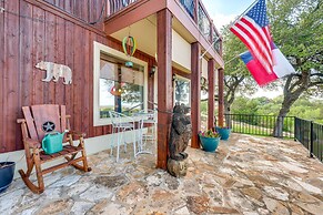 Pet-friendly Canyon Lake Cabin, 1 Mi to Water!